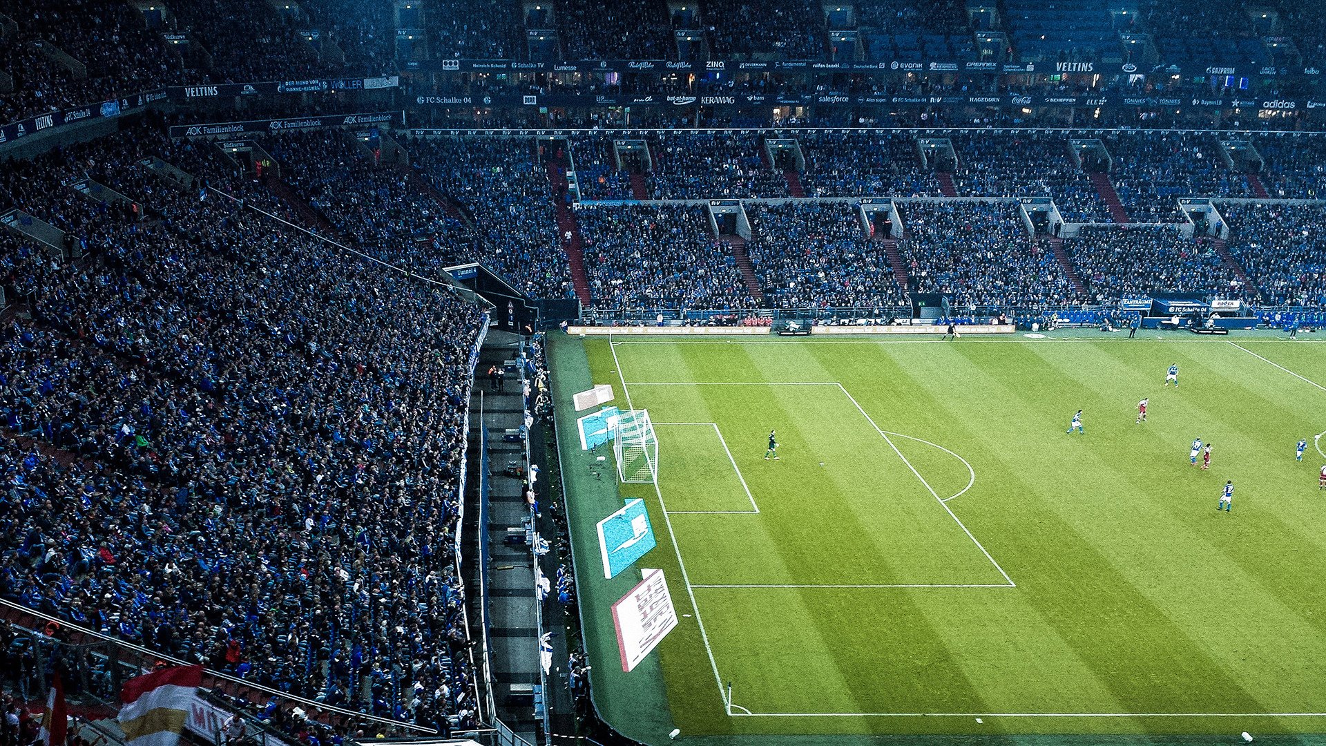 开云体育-巴萨欧冠危机：佩德里缺阵与黄牌警告，巴萨佩德里转会费